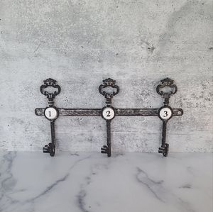Ornate 3 Hook Wall Mount